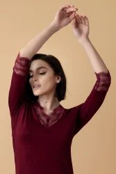 Poem koszula nocna midi z koronką – czerwone wino